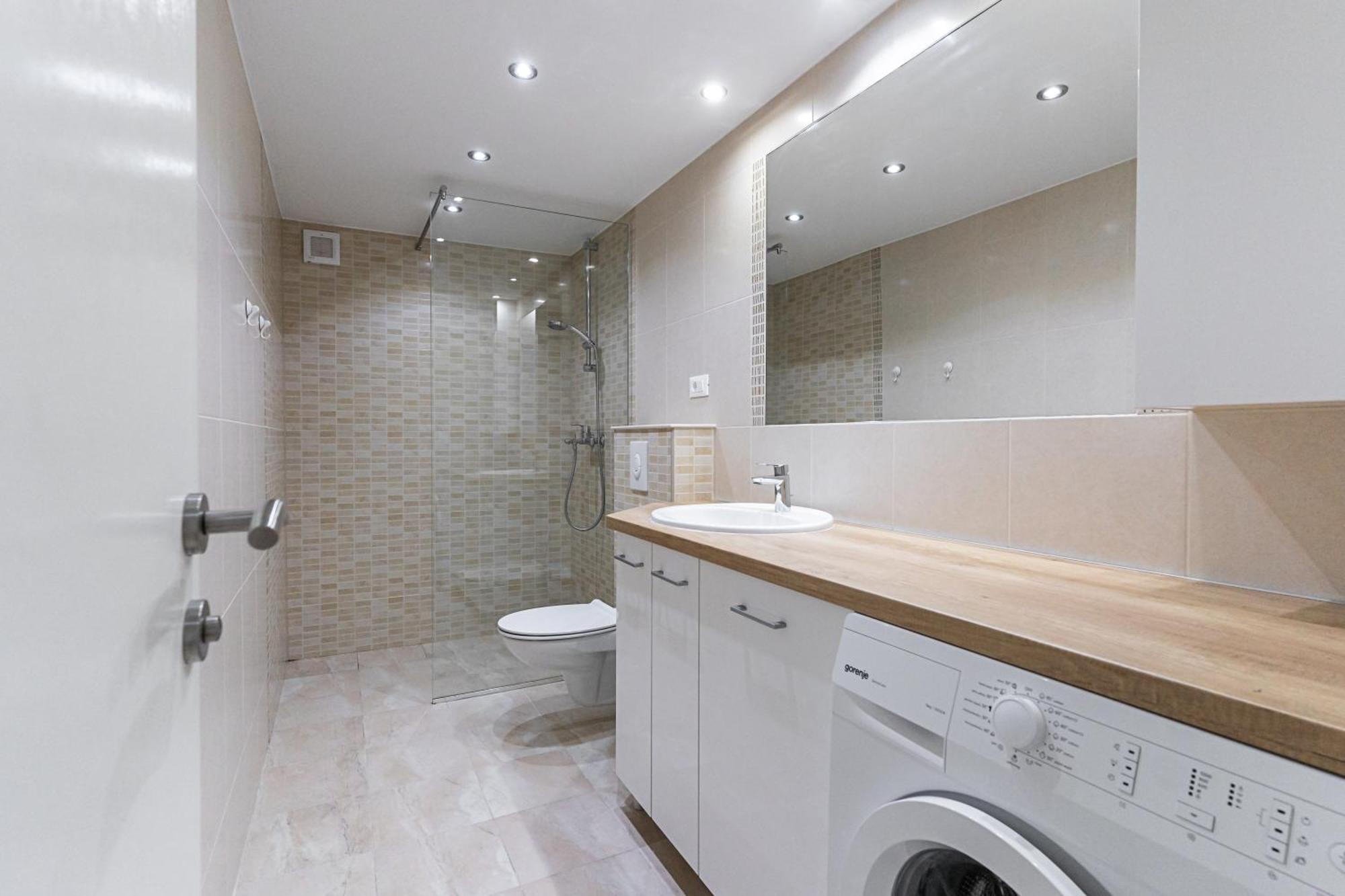 Apartments Angela Макарска Екстериор снимка