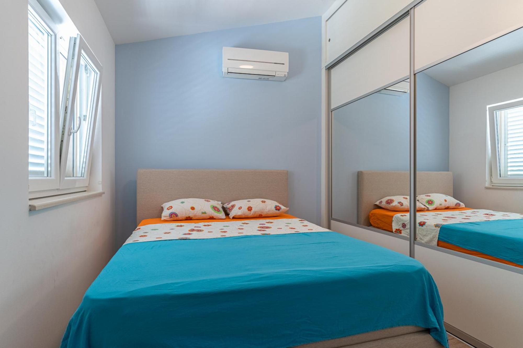 Apartments Angela Макарска Екстериор снимка