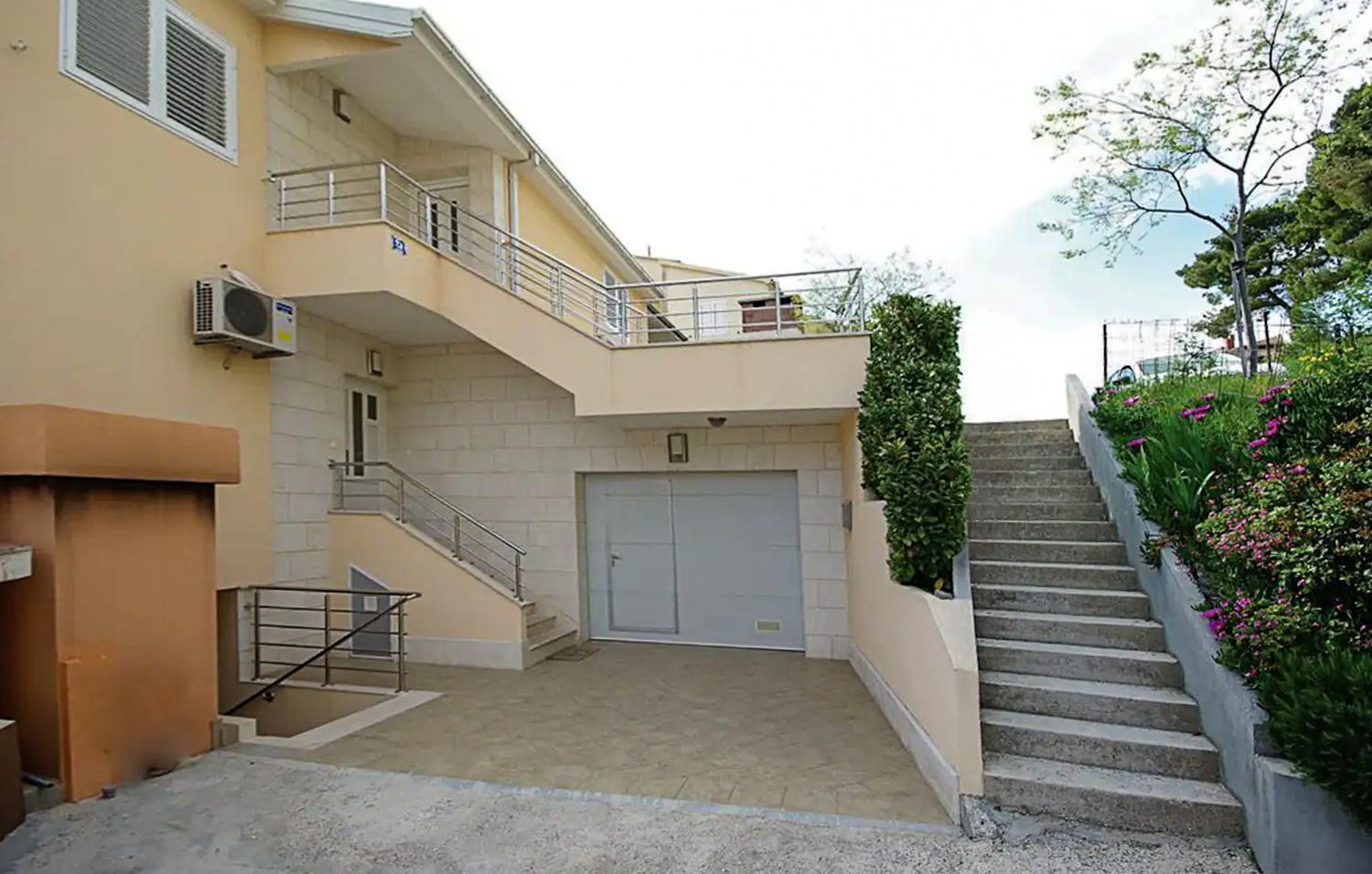 Apartments Angela Макарска Екстериор снимка