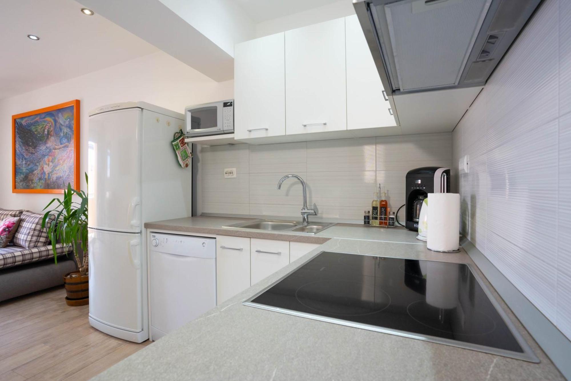 Apartments Angela Макарска Екстериор снимка