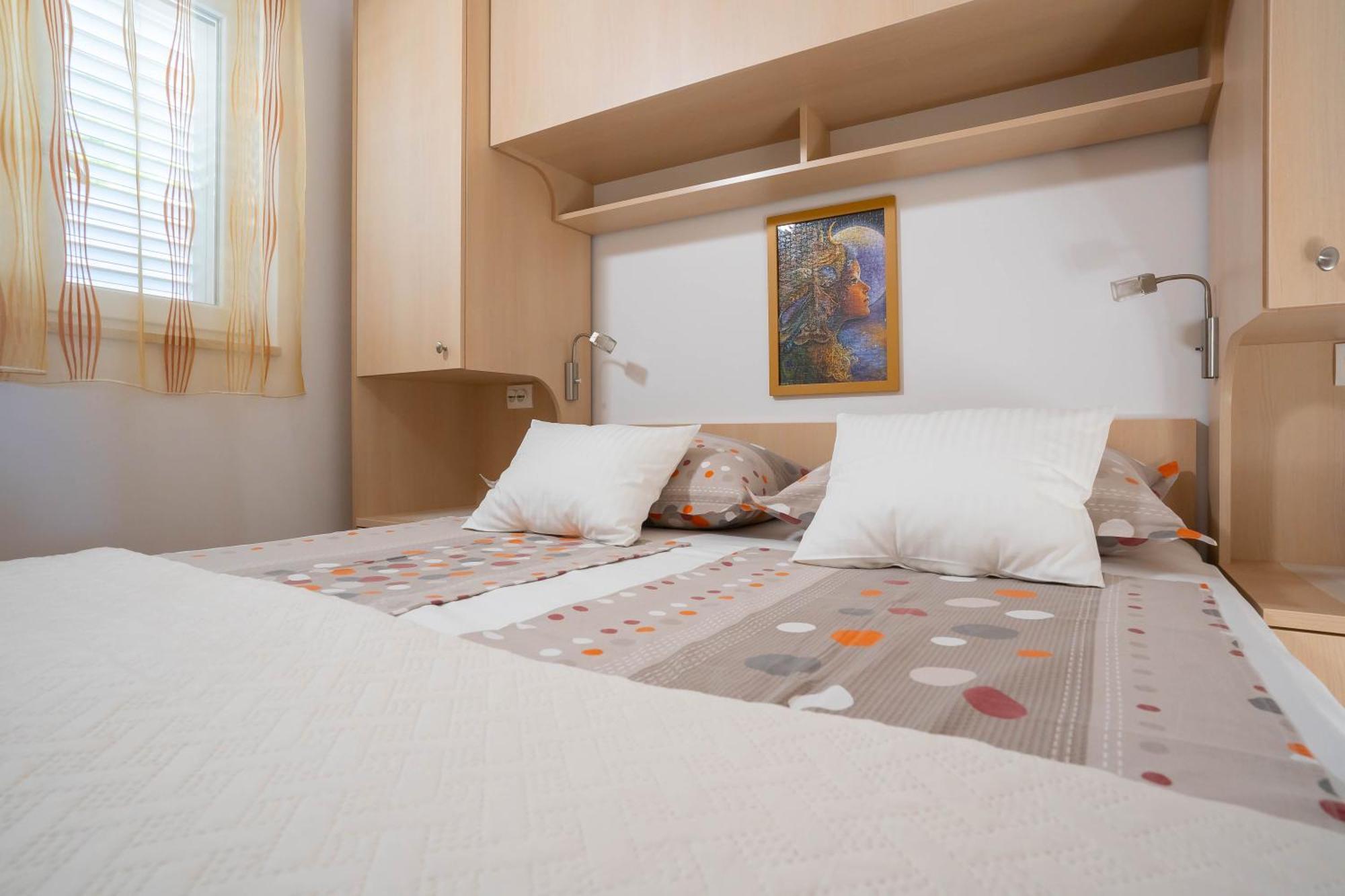 Apartments Angela Макарска Екстериор снимка