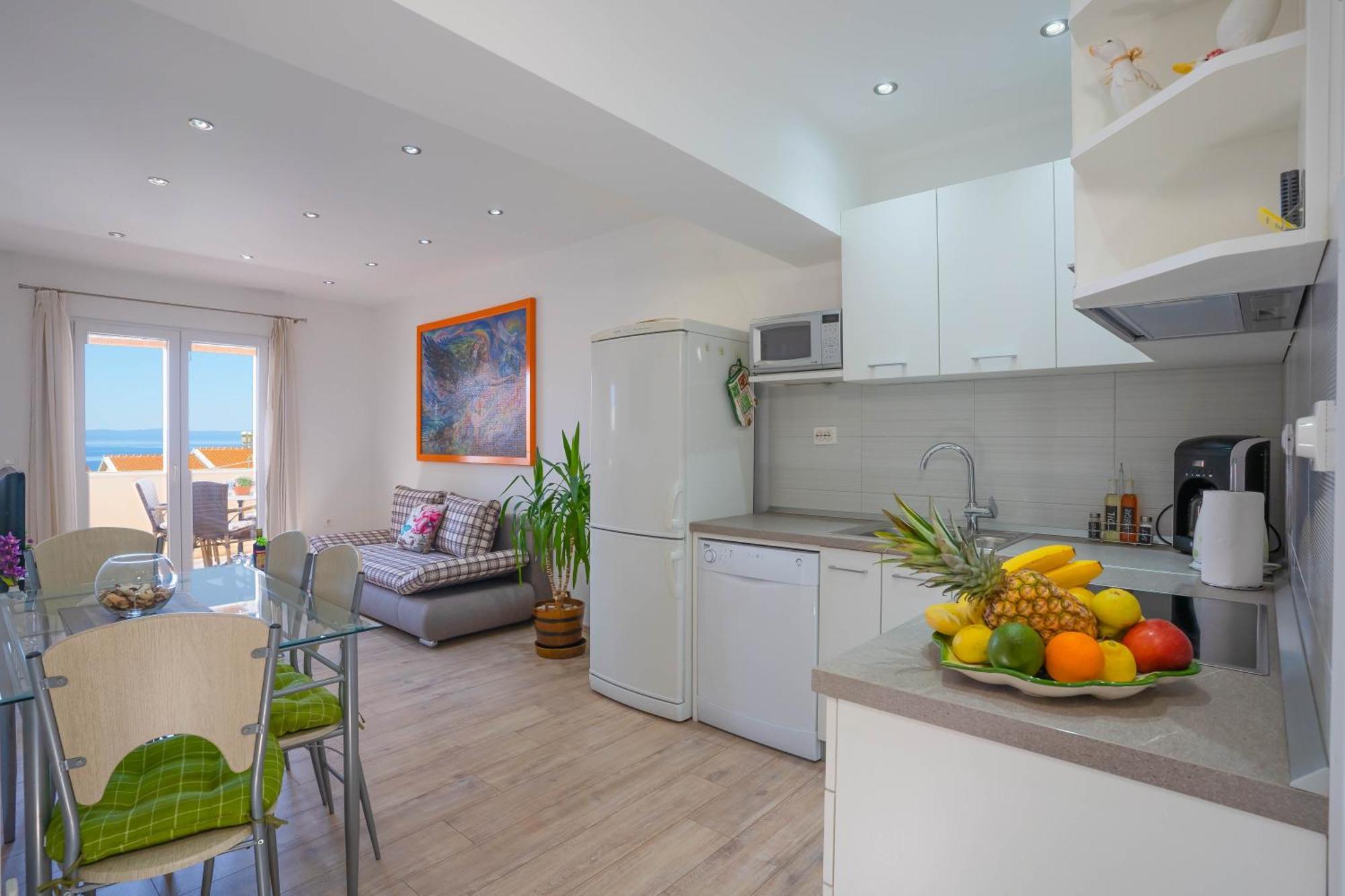 Apartments Angela Макарска Екстериор снимка