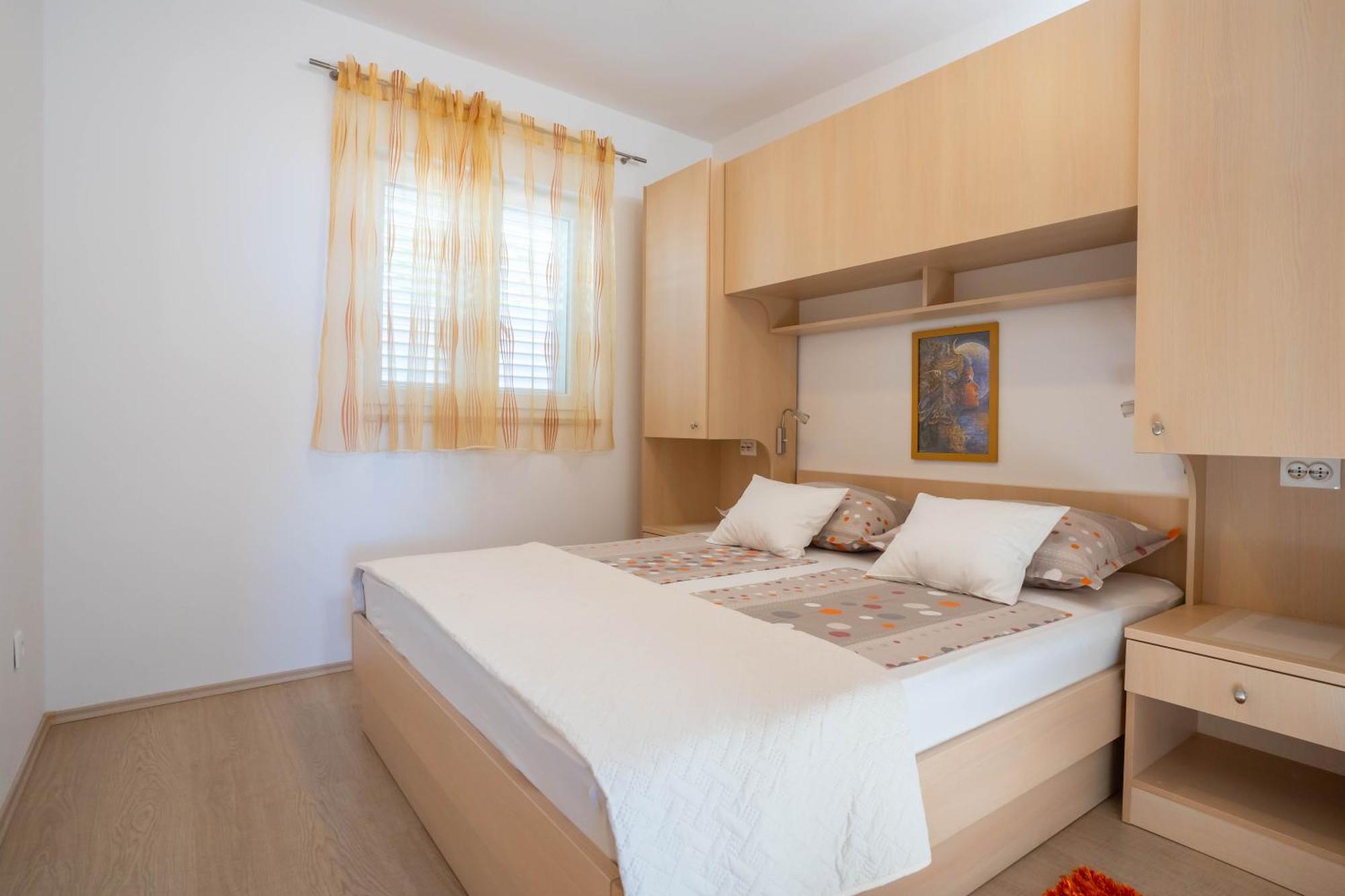 Apartments Angela Макарска Екстериор снимка