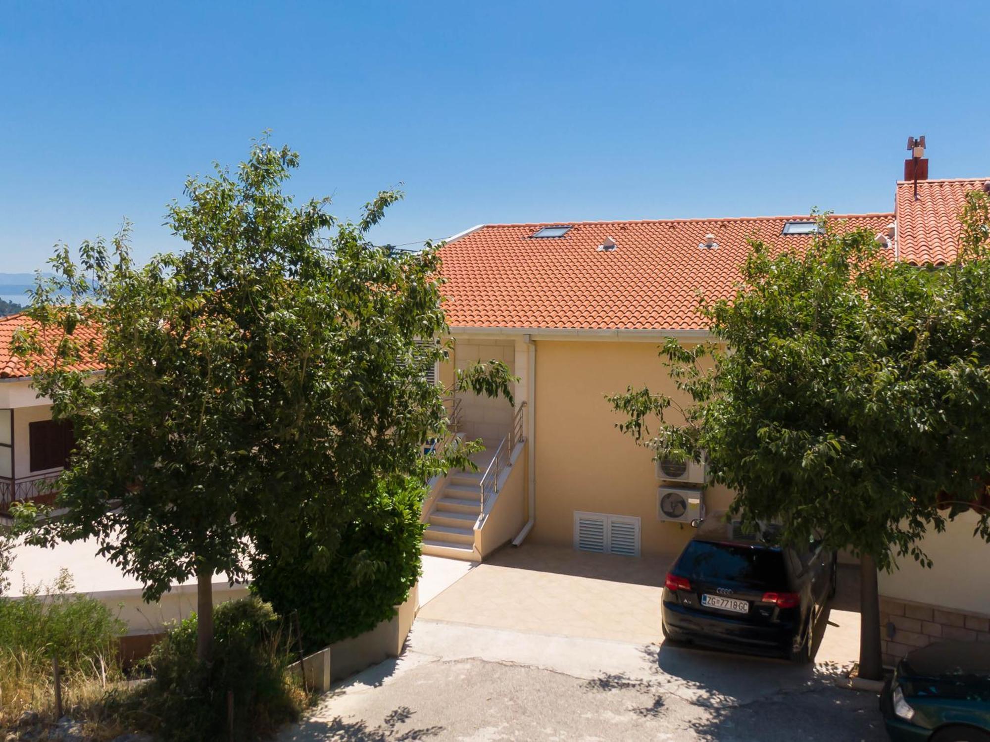 Apartments Angela Макарска Екстериор снимка